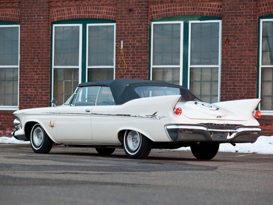  Imperial Crown Convertible (RY1-M 925) 1961 года  (фото 6 из 15)